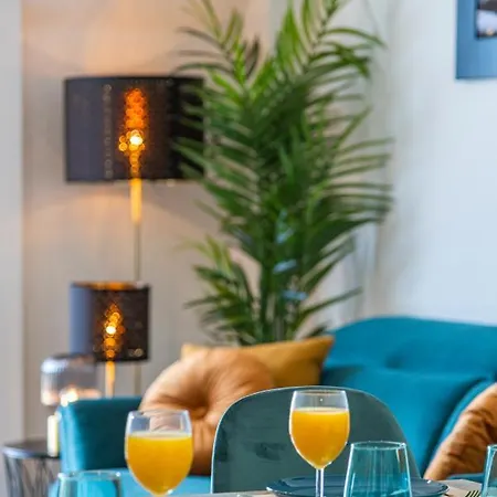 Apartment La Zenia Cocoon: Luxury Penthouse With Jacuzzi & Wellness Amenities *